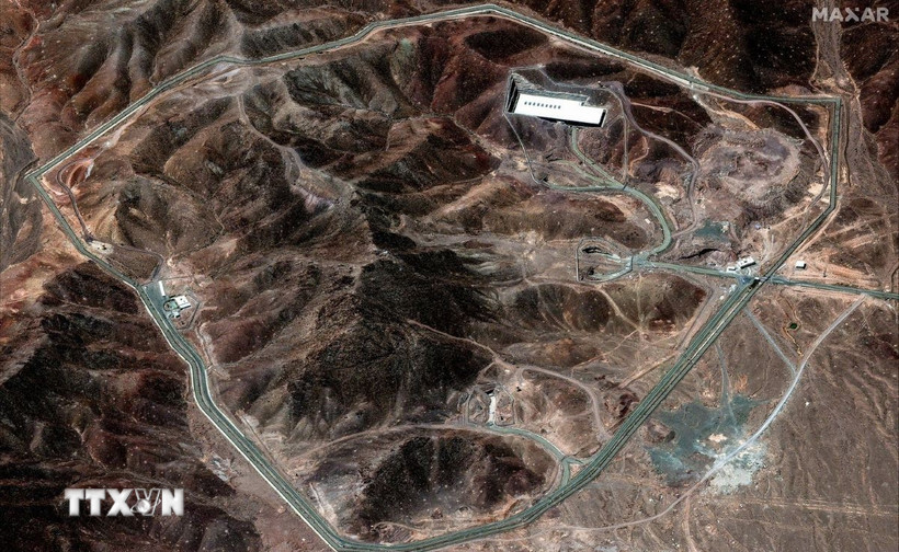 Hình ảnh do vệ tinh Maxar cung cấp về cơ sở hạt nhân Fordow ở miền Trung Iran, ngày 14/6/2025. (Ảnh: Gulf News/TTXVN)