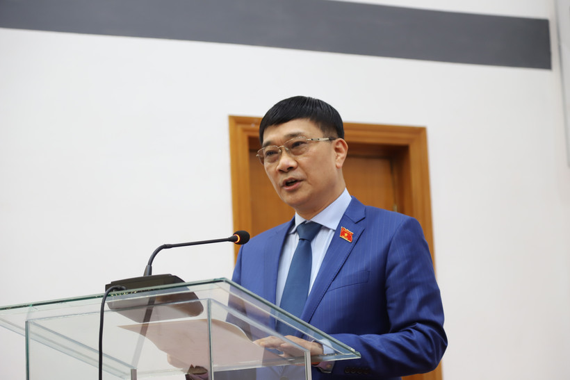 Phó Chủ tịch Quốc hội Vũ Hồng Thanh phát biểu tại hội thảo. (Ảnh: Hồng Minh/TTXVN)