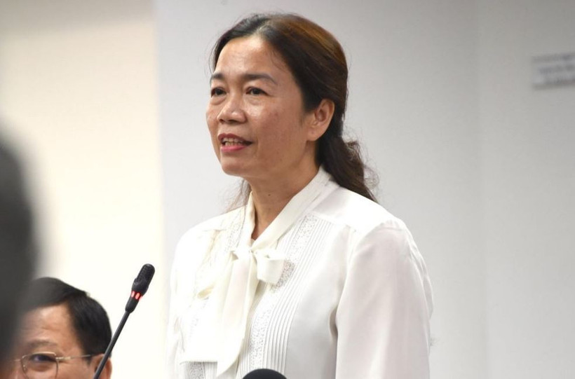 Bà Nguyễn Ngọc Hằng - Phó Giám đốc Sở Nội vụ TP.HCM thông tin tại họp báo. (Nguồn: Báo mới)