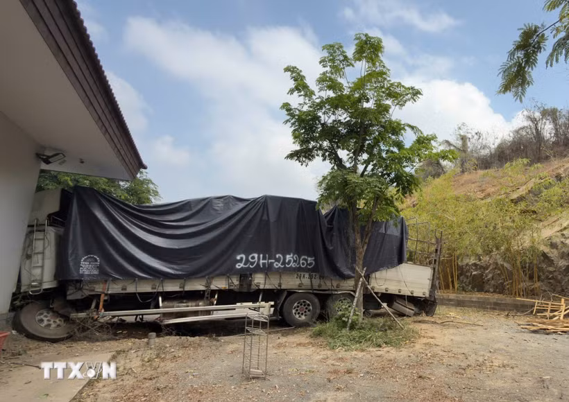 Hiện trường vụ tai nạn. (Ảnh: TTXVN phát)