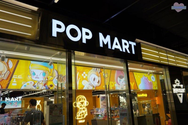 Hiện POP MART đã có hơn 500 cửa hàng, gần 2.500 máy bán hàng tự động, xuất hiện tại gần 100 quốc gia và vùng lãnh thổ. (Nguồn: Reuters)