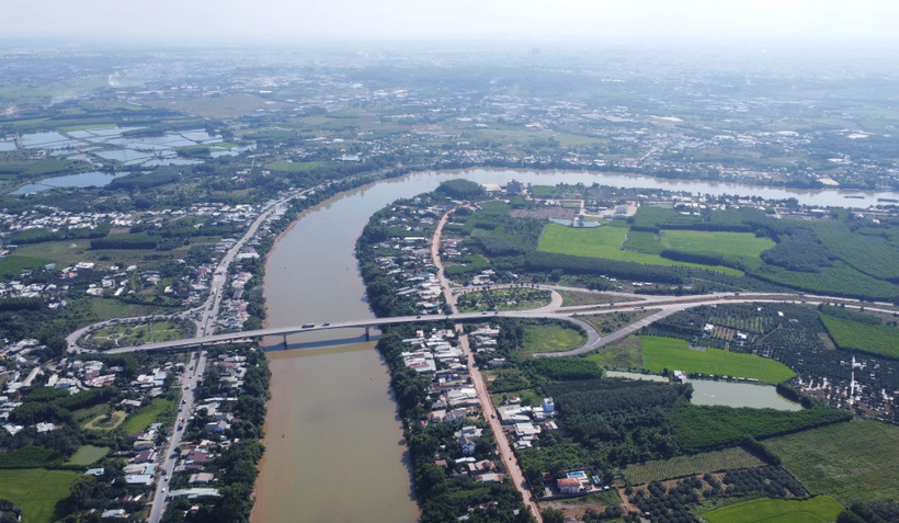 Cầu Thủ Biên nối Đồng Nai với Thành phố Hồ Chí Minh đã được xây dựng, tới đây cầu này sẽ thuộc dự án đường Vành đai 4 - Thành phố Hồ Chí Minh. (Ảnh: Công Phong/TTXVN)