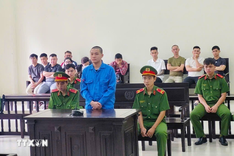 Đối tượng Hoàng Duy Quang tại phiên tòa. (Ảnh: TTXVN phát)