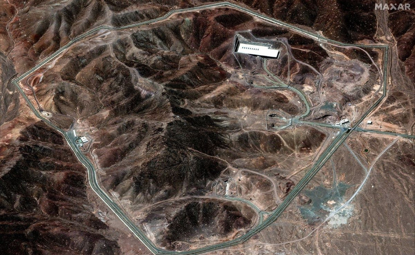 Hình ảnh do vệ tinh Maxar cung cấp về cơ sở hạt nhân Fordow ở miền Trung Iran, ngày 14/6/2025. (Ảnh: Gulf News/TTXVN)