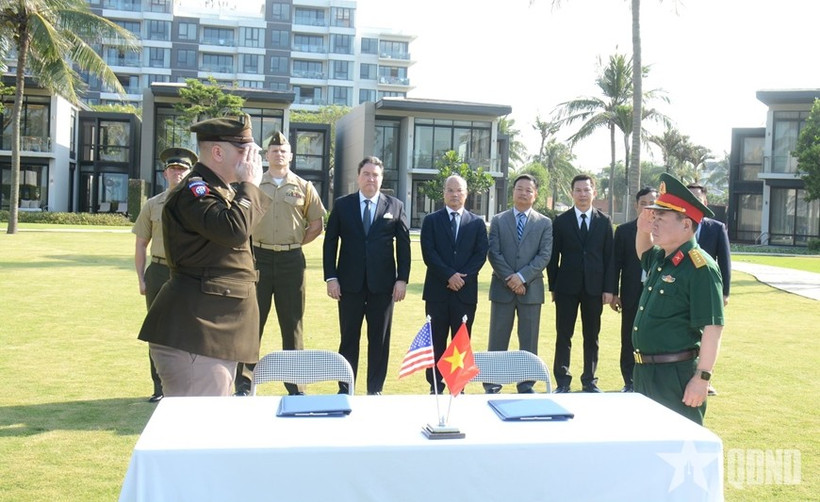 Lễ ký kết biên bản trao trả hài cốt quân nhân Hoa Kỳ lần thứ 169. (Nguồn: Quân đội Nhân dân)