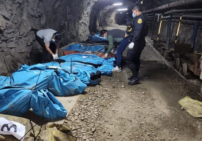 Thi thể của 13 người được tìm thấy trong mỏ vàng ở Peru hồi đầu tháng này. (Nguồn: New Straits Times)