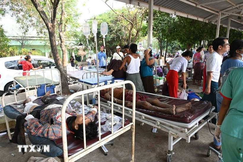 Nạn nhân bị thương sau trận động đất tại Nay Pyi Taw (Myanmar), ngày 28/3/2024. (Ảnh: THX/TTXVN)