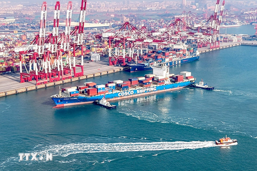 Cảng hàng hóa ở Thanh Đảo, tỉnh Sơn Đông (Trung Quốc). (Ảnh: TTXVN)