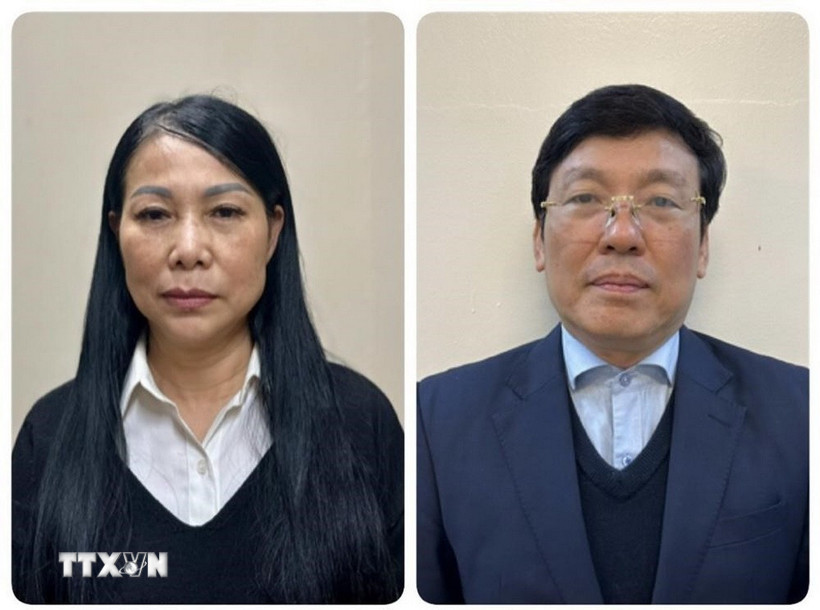 Các bị can Hoàng Thị Thuý Lan (trái) - Bí thư Tỉnh ủy, Trưởng đoàn đại biểu Quốc hội, Chủ tịch Hội đồng nhân dân tỉnh Vĩnh Phúc và Lê Duy Thành - Phó Bí thư Tỉnh ủy, Chủ tịch Ủy ban Nhân dân, đại biểu Hội đồng nhân dân tỉnh Vĩnh Phúc. (Ảnh: Bộ Công an/TTXVN phát)