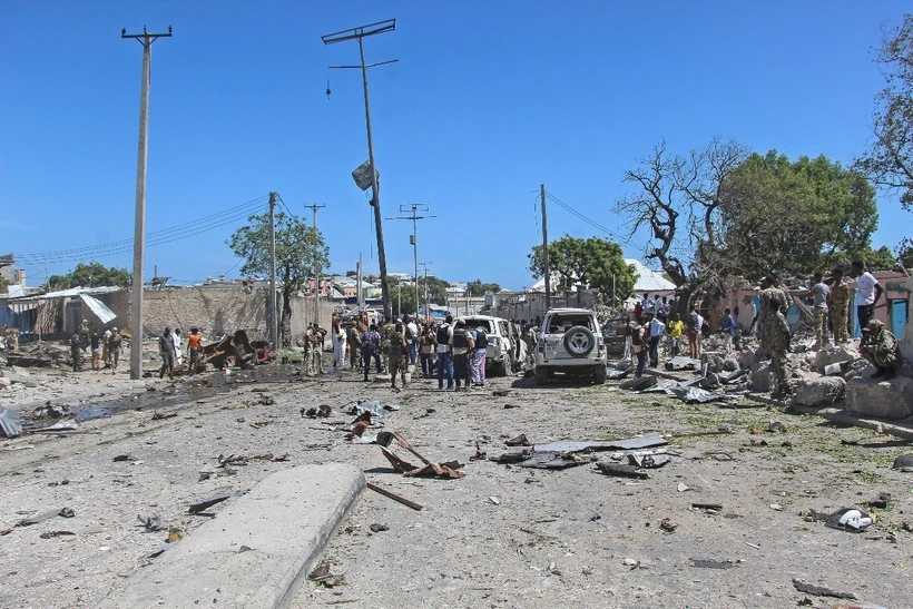 Hiện trường một vụ tấn công ở Somalia. (Ảnh: AFP/TTXVN)