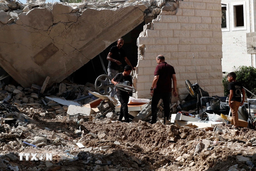 Cảnh tàn phá tại trại tị nạn Tulkarm ở Bờ Tây, ngày 22/8/2024. (Ảnh: THX/TTXVN)