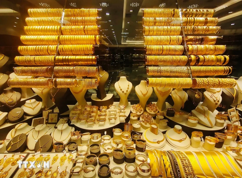 Phiên 27/5, tâm lý thị trường lạc quan hơn đã làm suy yếu nhu cầu trú ẩn, khiến dòng tiền rút khỏi nhóm kim loại quý. (Ảnh: THX/TTXVN)