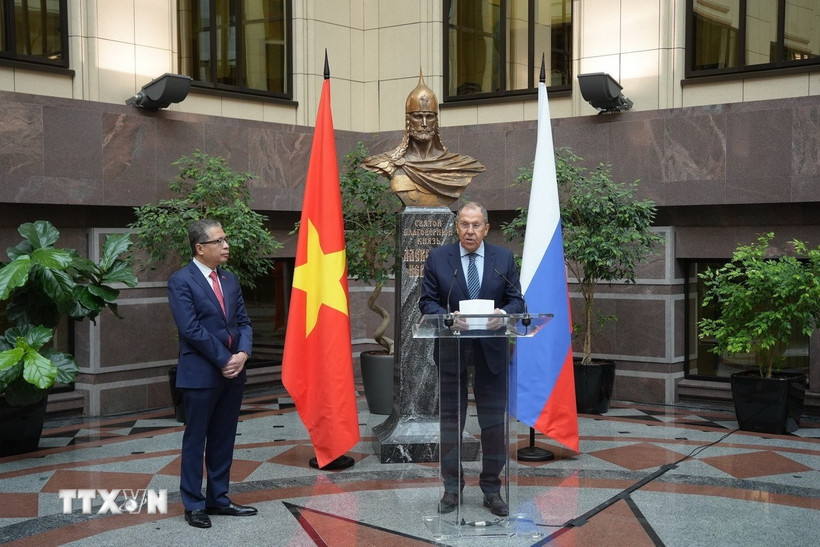 Ngoại trưởng Nga Sergei Lavrov phát biểu tại Lễ khai mạc. (Ảnh: TTXVN)