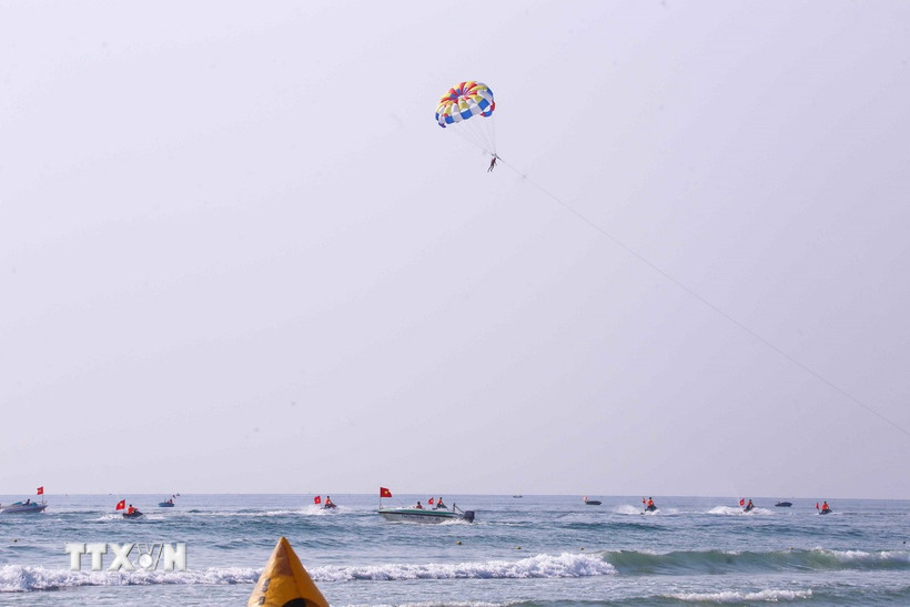 Hoạt động thể thao trong chương trình “Mùa du lịch biển Đà Nẵng,” tháng 4/2025. (Ảnh: Trần Lê Lâm/TTXVN)