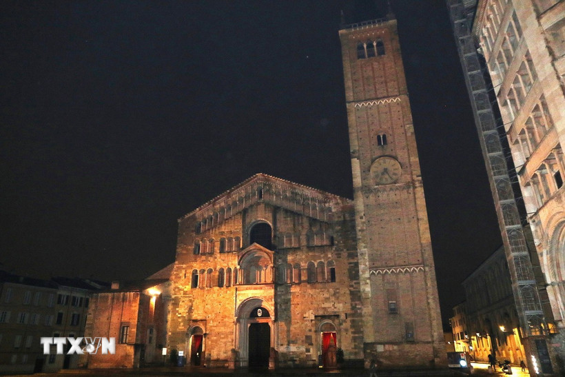 Piazza del Duomo, quảng trường cổ kính, xinh đẹp với những công trình tôn giáo quan trọng nhất của Parma. (Ảnh: Trường Dụy/TTXVN)