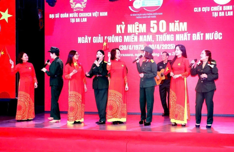 Tiết mục biểu diễn văn nghệ tại Lễ kỷ niệm. (Ảnh: TTXVN phát)