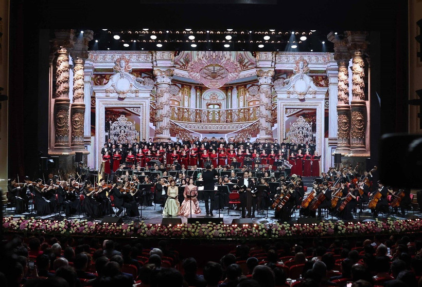 Chương trình hòa nhạc hữu nghị Việt Nam-Kazakhstan. (Ảnh: Thống Nhất/TTXVN)