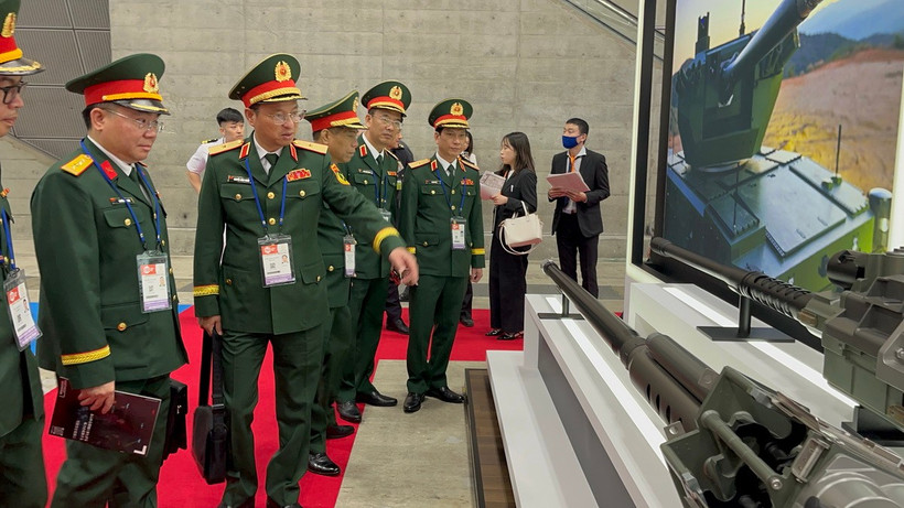 Đoàn Việt Nam dự Triển lãm Trang bị Quốc phòng và An ninh Nhật Bản 2025. (Ảnh: Vietnam+)