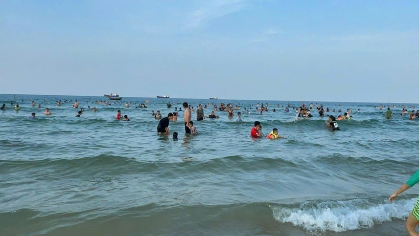 Bãi tắm Cửa Việt ở Quảng Trị. (Ảnh minh họa: Báo Quảng Trị)