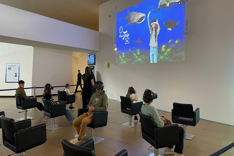 Khám phá thế giới đại dương bằng góc nhìn 360 độ. (Ảnh: Nguyễn Thu Hà/Vietnam+)