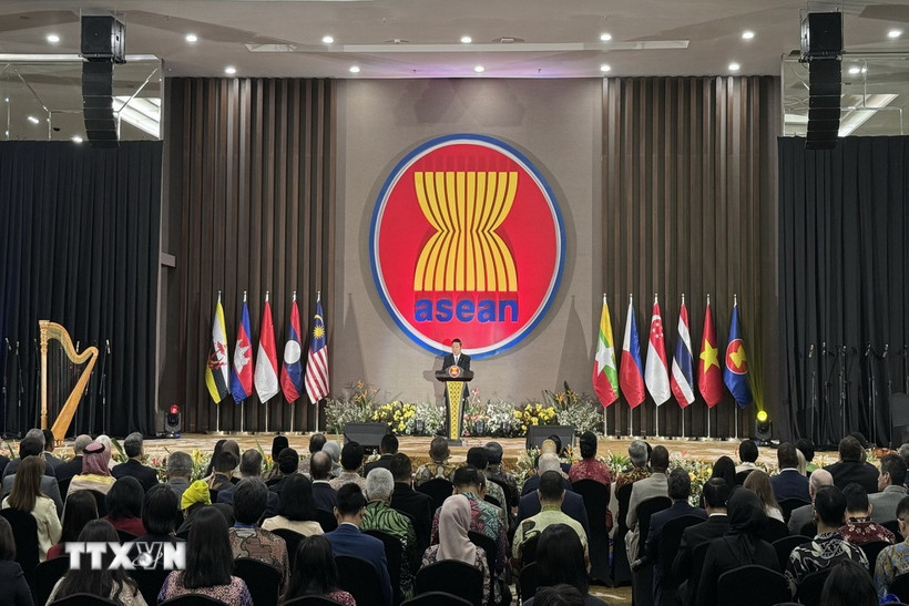 Lễ kỷ niệm 57 năm ngày thành lập ASEAN diễn ra trọng thể tại trụ sở Ban Thư ký ASEAN ở Jakarta (Indonesia) hồi tháng Tám năm ngoái. (Ảnh: Đỗ Quyên/TTXVN)