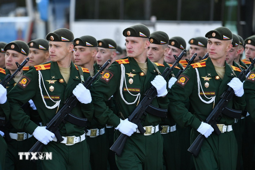 Quân nhân tham gia lễ duyệt binh kỷ niệm 80 năm Ngày Chiến thắng phátxít tại Moskva (Nga), ngày 9/5/2025. (Ảnh: THX/TTXVN)