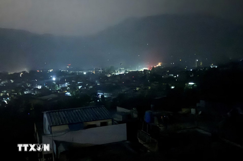 Quang cảnh thành phố Muzaffarabad ở khu vực Kashmir do Pakistan quản lý, một trong những địa điểm bị tấn công từ Ấn Độ, ngày 7/5/2025. (Ảnh: Reuters/TTXVN)