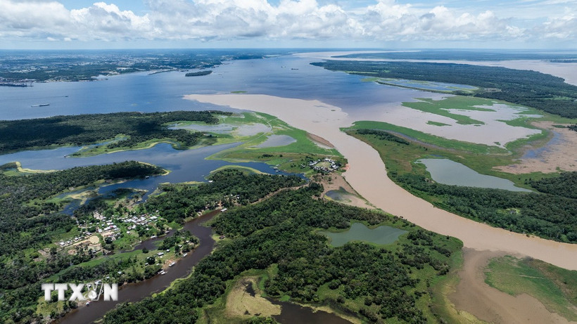 Sông Amazon tại Manaus, bang Amazonas (Brazil). (Ảnh minh họa: THX/TTXVN)