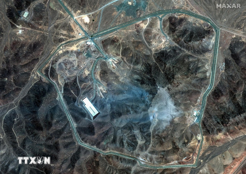 Hình ảnh vệ tinh Maxar cho thấy cơ sở hạt nhân Fordow tại Iran sau cuộc không kích của Mỹ ngày 22/6/2025. (Ảnh: Insider/TTXVN)
