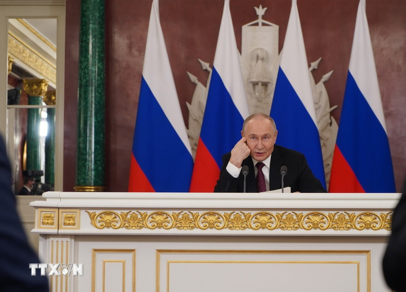 Tổng thống Nga Vladimir Putin trong cuộc họp báo tại Moskva, ngày 11/5/2025. (Ảnh: THX/TTXVN)