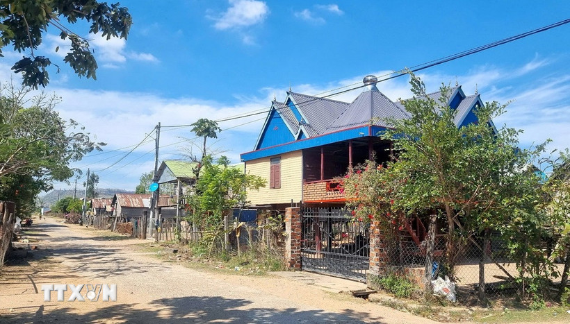 Một ngôi làng ở xã Chư A Thai, huyện Phú Thiện (tỉnh Gia Lai). (Ảnh: Quang Thái/TTXVN)