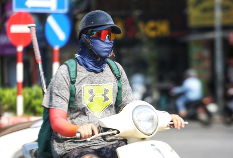 Ngày 2/6, nhiều khu vực ở Bắc Bộ và Trung Bộ có nắng nóng gay gắt. (Ảnh: TTXVN phát)