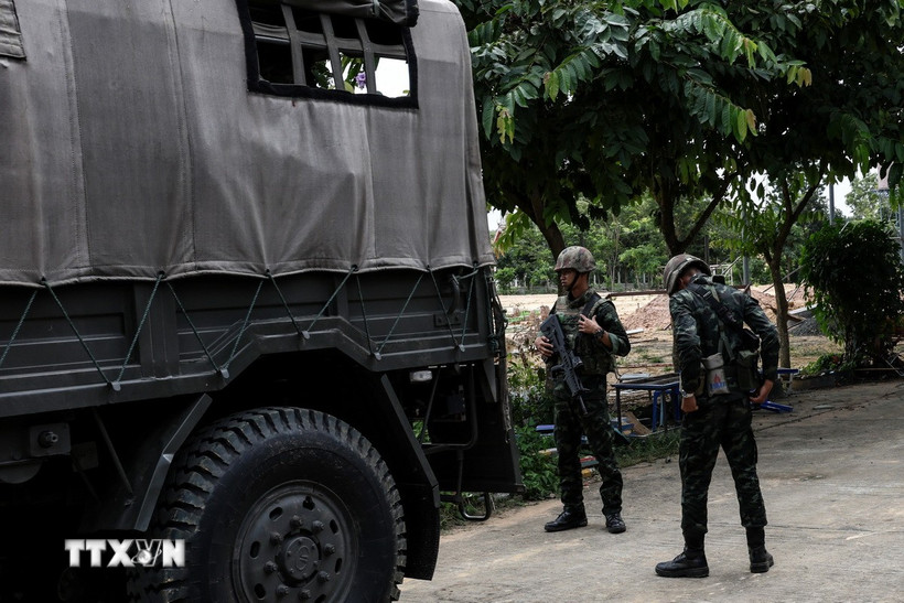 Binh sỹ Thái Lan được triển khai tại tỉnh Surin ngày 25/7/2025, trong bối cảnh xung đột tái diễn tại khu vực biên giới Thái Lan-Campuchia. (Ảnh: AA/TTXVN)