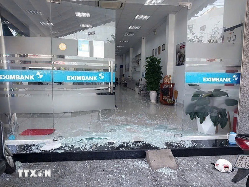 Hiện trường ngân hàng bị cướp. (Ảnh: TTXVN phát)