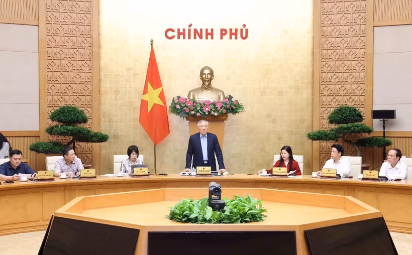 Phó Thủ tướng Thường trực Nguyễn Hoà Bình phát biểu chỉ đạo cuộc họp. (Ảnh: Phương Hoa/TTXVN)