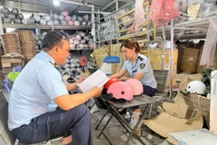 Hơn 5.000 mũ bảo hiểm không có hóa đơn chứng từ. (Ảnh: Chi cục Quản lý thị trường TP Hồ Chí Minh)