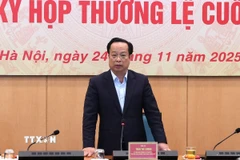Phó Chủ tịch Thường trực HĐND thành phố Hà Nội Trần Thế Cương phát biểu tại Hội nghị. (Ảnh: Nguyễn Thắng/TTXVN)
