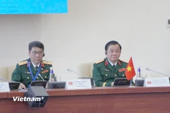 Thứ trưởng Bộ Quốc phòng, Thượng tướng Hoàng Xuân Chiến (phải) tại Phiên họp. (Ảnh: Kiều Trinh/Vietnam+)