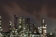 Một nhà máy lọc dầu ở Yokohama, phía nam Tokyo, Nhật Bản. (Ảnh: Reuters)