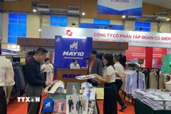 Sản phẩm công nghiệp chủ lực của các doanh nghiệp tham gia hội chợ. (Ảnh: Phương Anh/TTXVN)