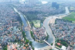 Sông Tô Lịch nhìn từ trên cao. (Ảnh: Phan Phương/TTXVN)