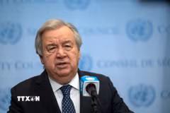 Tổng Thư ký Liên hợp quốc (LHQ) Antonio Guterres kêu gọi các bên liên quan kiềm chế, tuân thủ Hiến chương LHQ và luật pháp quốc tế, đồng thời nhấn mạnh “không có giải pháp quân sự” cho tình hình hiện nay. (Ảnh: THX/TTXVN)