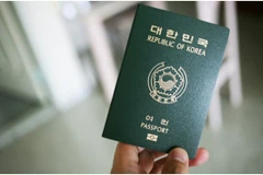 Hộ chiếu Hàn Quốc được xếp hạng là hộ chiếu quyền lực thứ hai thế giới. (Ảnh: Businesskorea)