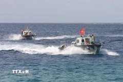 Trực tuần tra làm nhiệm vụ trên khu vực biển Đông của Lữ đoàn 146, Vùng 4 Hải quân trong những ngày Đại hội Đảng XIV diễn ra. (Ảnh: TTXVN phát)