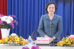 Bí thư Trung ương Đảng, Phó Thủ tướng Chính phủ Phạm Thị Thanh Trà phát biểu tại buổi làm việc với Đảng uỷ, HĐND, UBND phường Vĩnh Tế (tỉnh An Giang) về tình hình hoạt động của mô hình chính quyền 2 cấp. (Ảnh: Công Mạo/TTXVN)