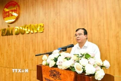 Phó Chủ tịch Uỷ ban nhân dân tỉnh Hải Dương Nguyễn Minh Hùng phát biểu. (Ảnh: Mạnh Minh/TTXVN)