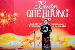 Bà Vũ Chi Mai, Tổng Lãnh sự Việt Nam tại Fukuoka phát biểu khai mạc lễ hội. (Ảnh: Xuân Giao/TTXVN)