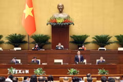 Thống đốc Ngân hàng Nhà nước Việt Nam Phạm Đức Ấn phát biểu giải trình, làm rõ một số vấn đề đại biểu Quốc hội nêu. (Ảnh: An Đăng/TTXVN)