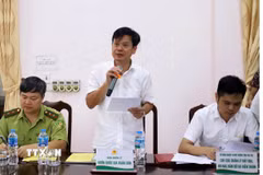 Giám đốc Vườn Quốc gia Xuân Sơn phát biểu tại buổi làm việc. (Ảnh: Tạ Toàn/TTXVN)