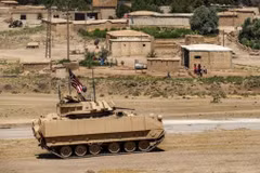 Quân đội Mỹ đã duy trì sự hiện diện tại Syria từ năm 2015 để hỗ trợ huấn luyện các lực lượng khác trong chiến dịch chống lại IS. (Ảnh: Getty)